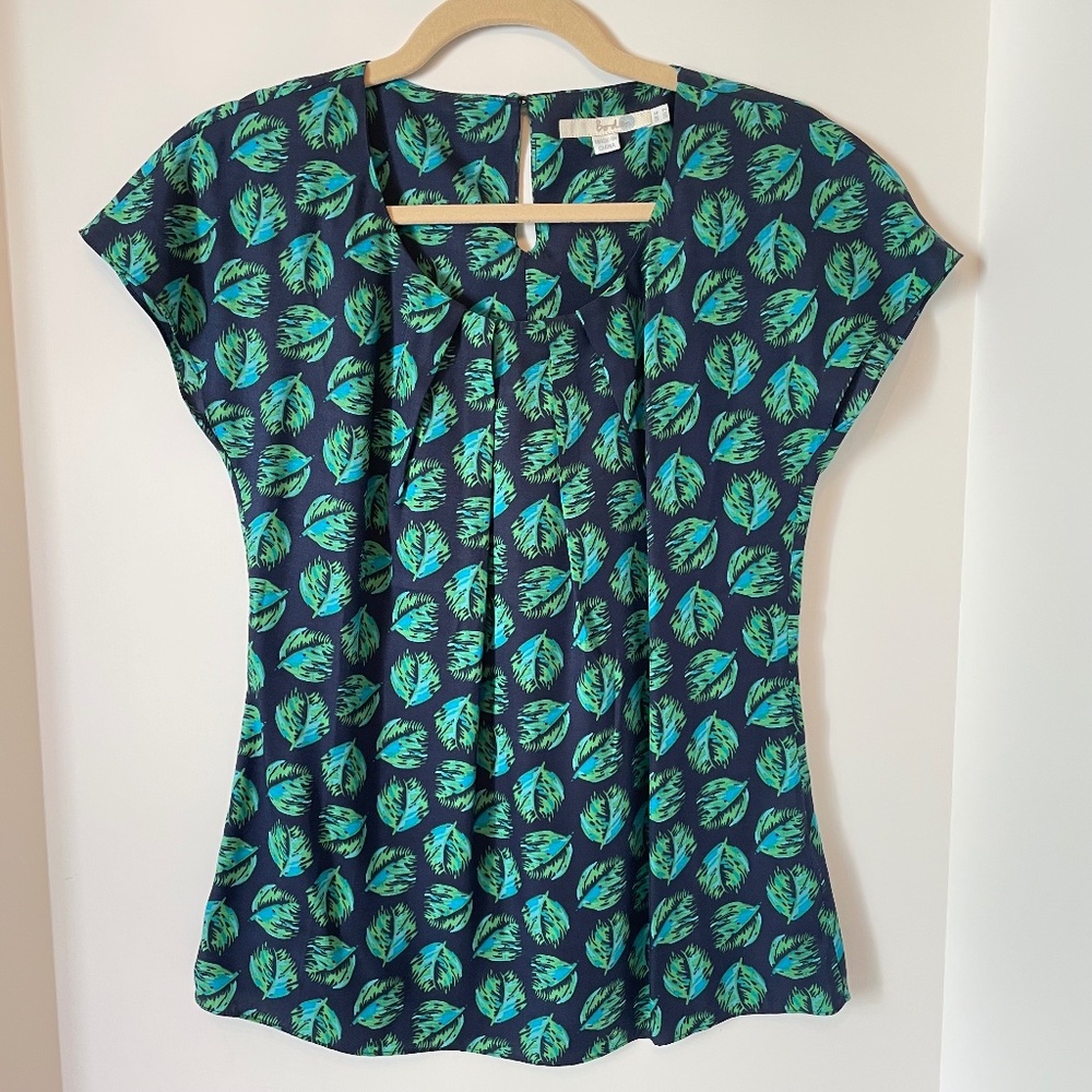 Boden Ravello Top Silk Blend Navy Green Feather 2 NWOT